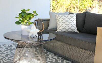 Relaxation en plein air: décorer son espace extérieur pour un espace de détente et de convivialité.